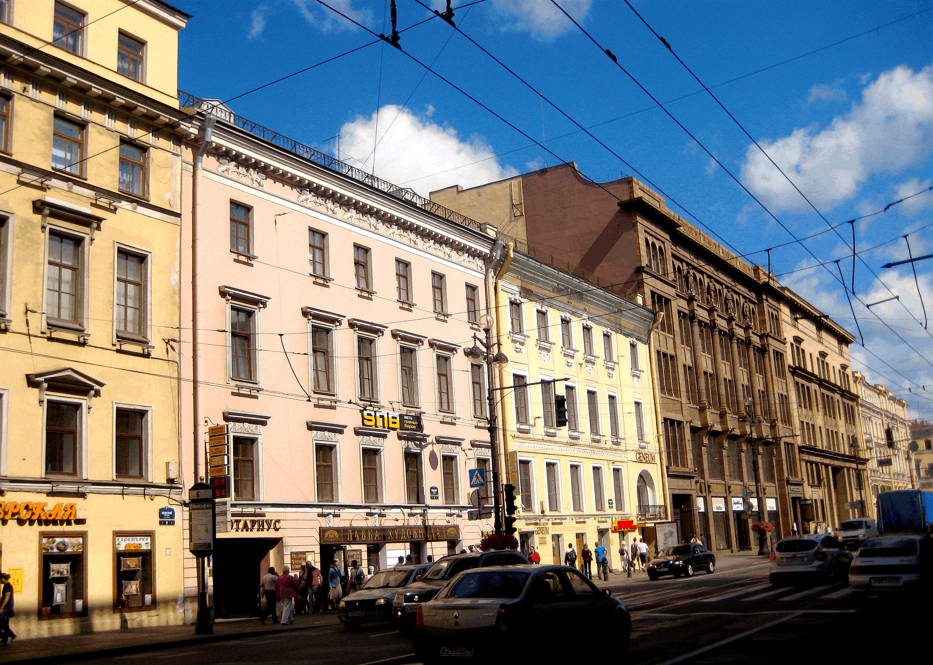 Невский проспект в Санкт-Петербурге