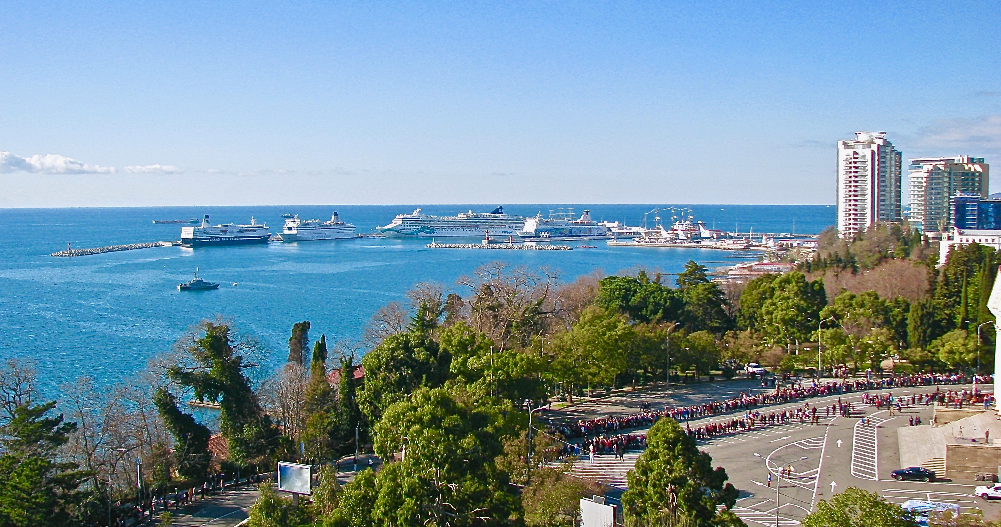 Морской порт Сочи сверху